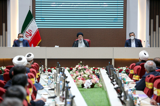 نشست رییس جمهور با فعالین فرهنگی خراسان رضوی