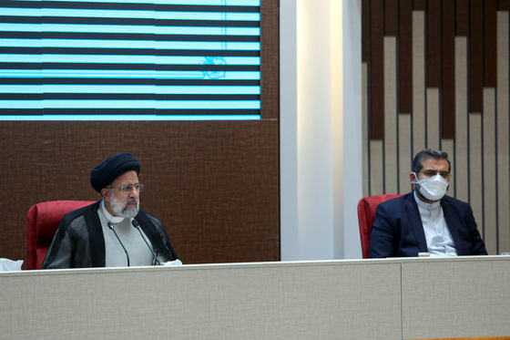 نشست رییس جمهور با فعالین فرهنگی خراسان رضوی