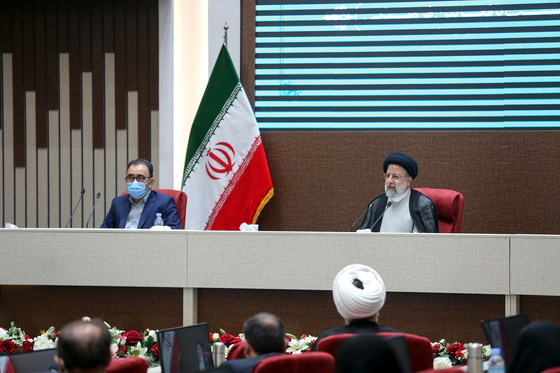 نشست رییس جمهور با فعالین فرهنگی خراسان رضوی