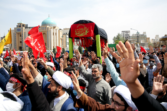 تشییع پیکر شهید حجت الاسلام اصلانی در مشهد