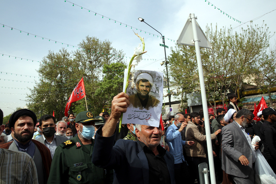 تشییع پیکر شهید حجت الاسلام اصلانی در مشهد