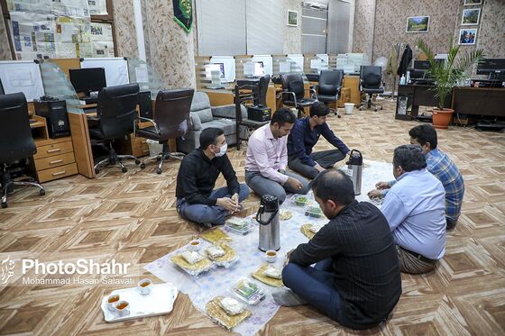 افطار به وقت خدمت