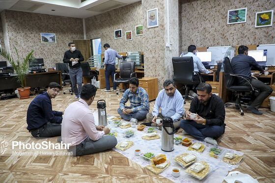 افطار به وقت خدمت