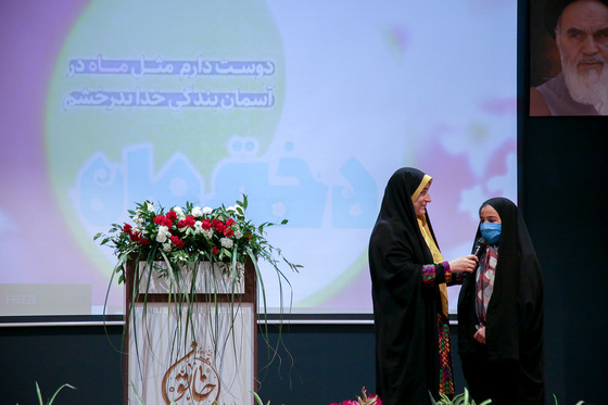 جشن دختران روزه اولی در باغ خاتون
