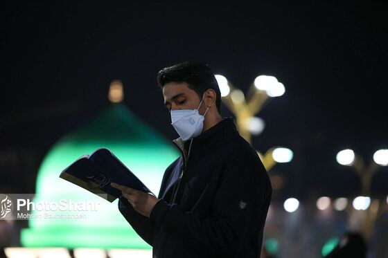 مراسم احیاء شب ۱۹ ماه رمضان در حرم مطهر رضوی