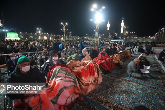 مراسم احیاء شب ۱۹ ماه رمضان در حرم مطهر رضوی