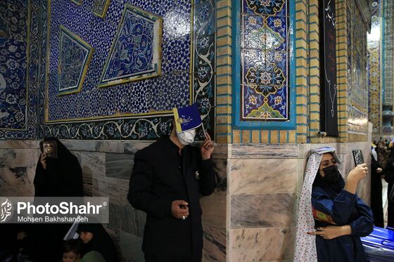 مراسم احیاء شب ۱۹ ماه رمضان در حرم مطهر رضوی
