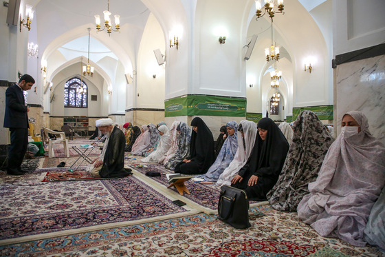 مراسم معنوی اعتکاف بانوان در حرم مطهر رضوی
