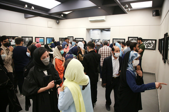 نمایشگاه گروهی عکس «آن‌کادر»