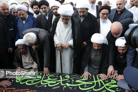 تشییع پیکر مرحوم مهدوی دامغانی در حرم مطهر رضوی