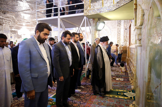 نماز عید قربان در حرم مطهر رضوی