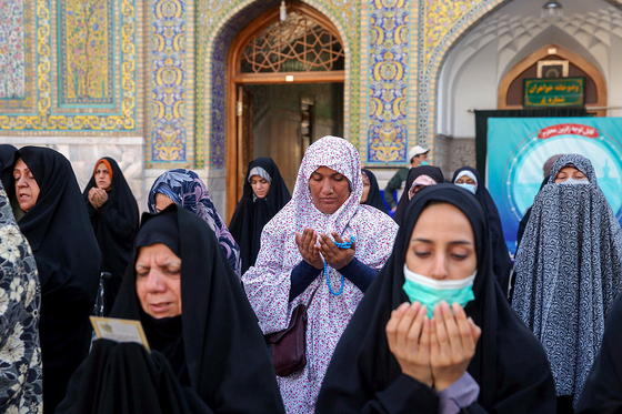 نماز عید قربان در حرم مطهر رضوی