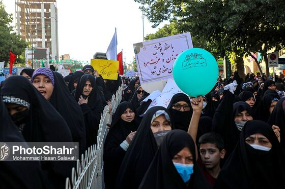 اجتماع بزرگ خانوادگی مدافعان حریم خانواده