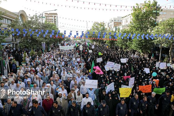 اجتماع بزرگ خانوادگی مدافعان حریم خانواده