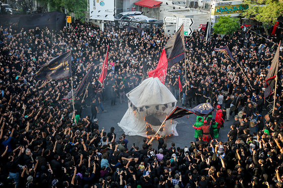 آیین خیمه سوزان عصر عاشورا