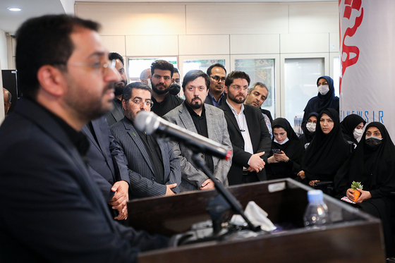 حضور شهردار مشهد در روزنامه شهرآرا به مناسبت روز خبرنگار