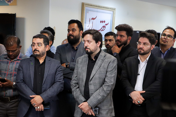 حضور شهردار مشهد در روزنامه شهرآرا به مناسبت روز خبرنگار