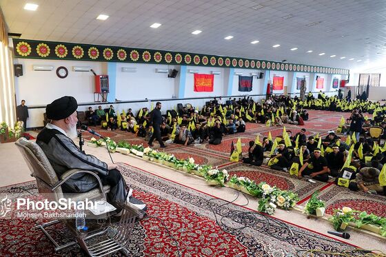مراسم بدرقه کاروان دانش‌آموزی به راهپیمایی اربعین