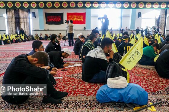مراسم بدرقه کاروان دانش‌آموزی به راهپیمایی اربعین