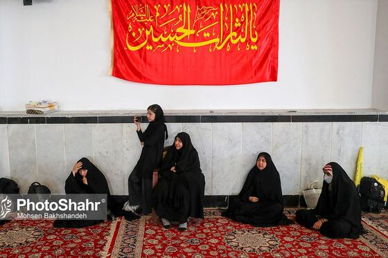 مراسم بدرقه کاروان دانش‌آموزی به راهپیمایی اربعین
