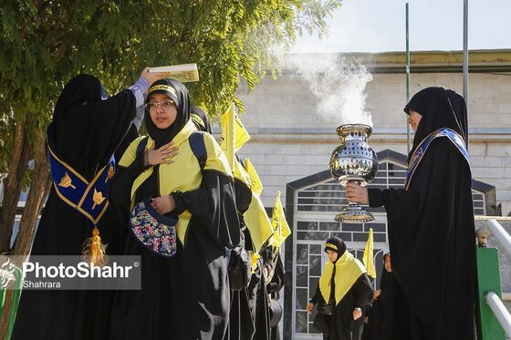 مراسم بدرقه کاروان دانش‌آموزی به راهپیمایی اربعین