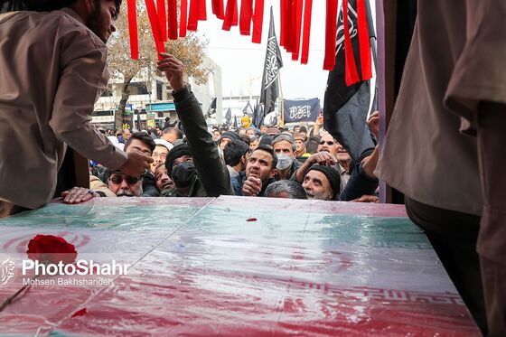 تشییع پیکر مطهر ۱۰ شهید گمنام در مشهد
