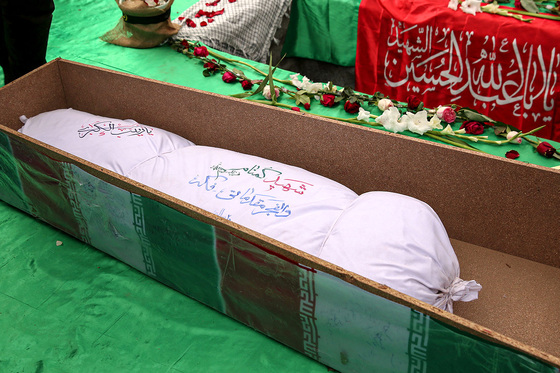 آئین تشییع و تدفین «شهید گمنام» در دانشکده شهید منتظری مشهد