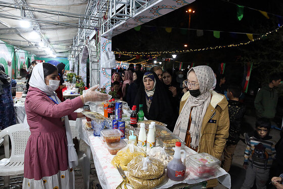 جشنواره غذای ملل و صنایع دستی ملی در مشهد