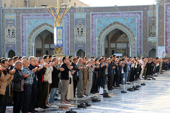 نماز عید فطر در حرم مطهر رضوی