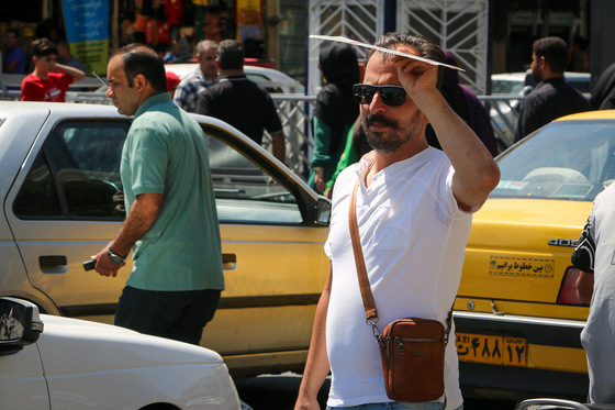 مشهد در گرمترین ساعات سال