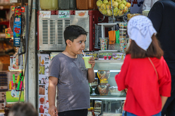مشهد در گرمترین ساعات سال