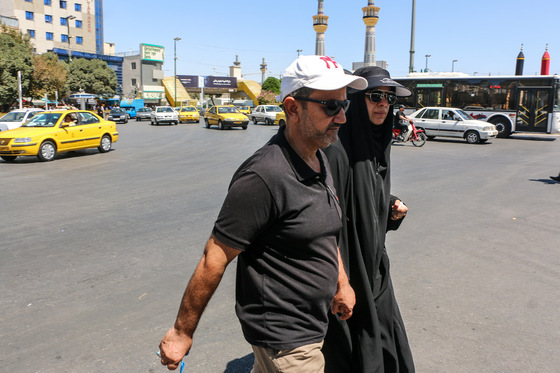 مشهد در گرمترین ساعات سال
