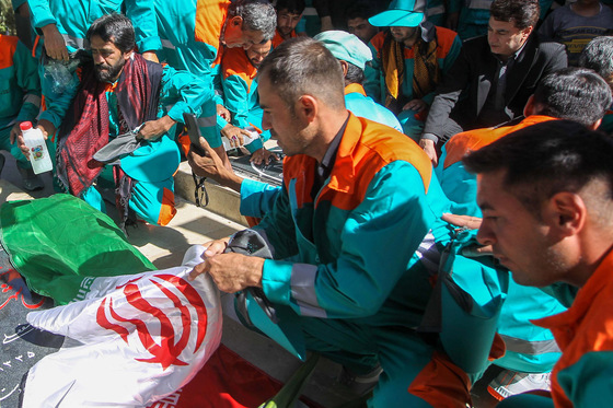 آئین مردمی بدرقه کاروان خادمان اربعین حسینی