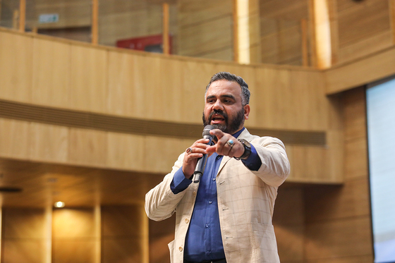 همایش خواهران خورشید