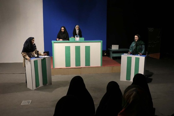 نمایش «دادگاه کتاب»در مشهد