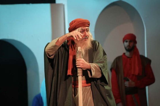 تئاتر آئینی «گرگ و میش»