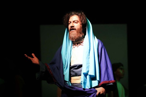 تئاتر آئینی «گرگ و میش»