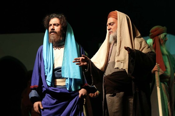 تئاتر آئینی «گرگ و میش»