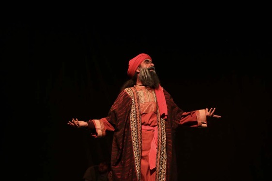 تئاتر آئینی «گرگ و میش»