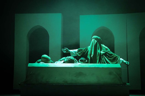 تئاتر آئینی «گرگ و میش»