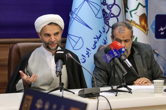 رونمایی از پوستر اولین همایش علمی- کاربردی حاشیه شهر مشهد