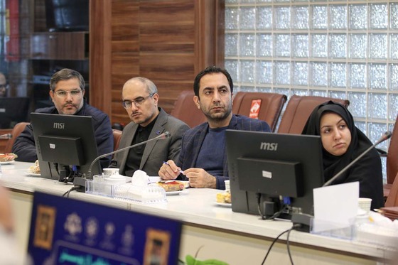 رونمایی از پوستر اولین همایش علمی- کاربردی حاشیه شهر مشهد