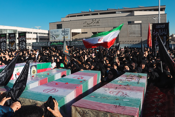 تشییع پیکر 12 شهید گمنام دفاع مقدس و 2 شهید حادثه تروریستی راسک در مشهد