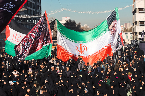 تشییع پیکر 12 شهید گمنام دفاع مقدس و 2 شهید حادثه تروریستی راسک در مشهد