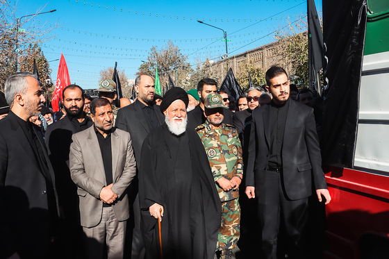 تشییع پیکر 12 شهید گمنام دفاع مقدس و 2 شهید حادثه تروریستی راسک در مشهد