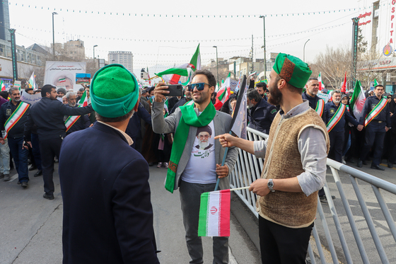 راهپیمایی 22 بهمن در مشهد - 2