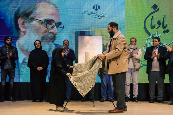  مراسم رونمایی کتاب «آسید محسن» شخصیت نگاری تئاتر مشهد 
