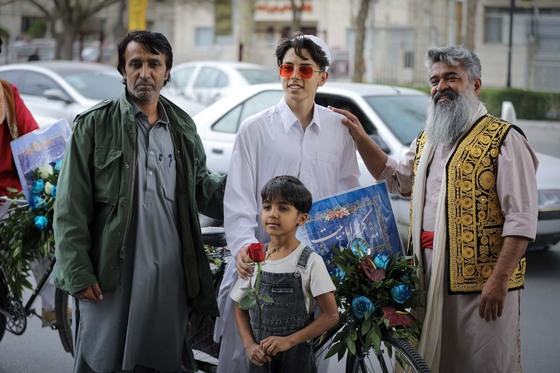 شادپیمایی گل در سطح محلات مشهد