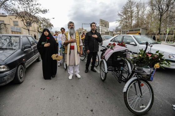 شادپیمایی گل در سطح محلات مشهد