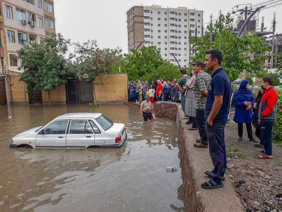 آب گرفتگی محله مشکینی و خیابان امام‌دوست قاسم‌آباد